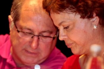 Ministro Paulo Bernardo conversa com Dilma Rousseff