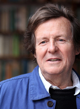 David HAre